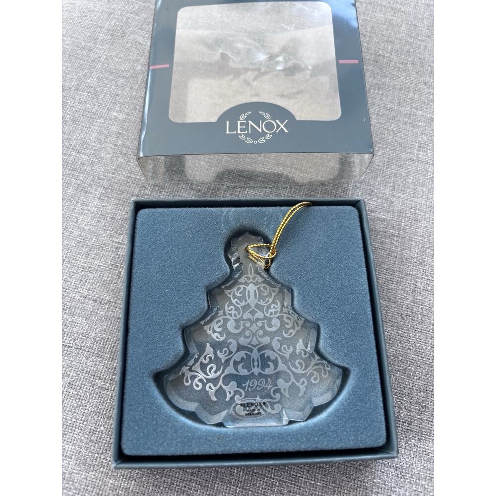 Lenox 1994 Annual Crystal Tree Ornament Scroll Design Made in Germany w/ Box